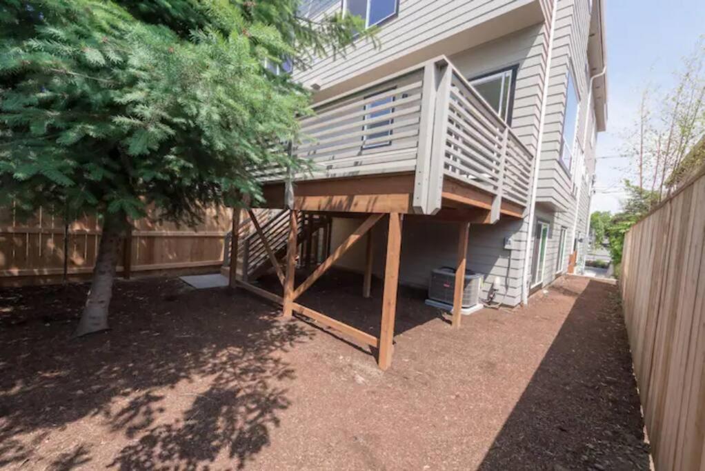 Comfy Family Home, Walkable Neighborhood + Patio! พอร์ตแลนด์ ภายนอก รูปภาพ