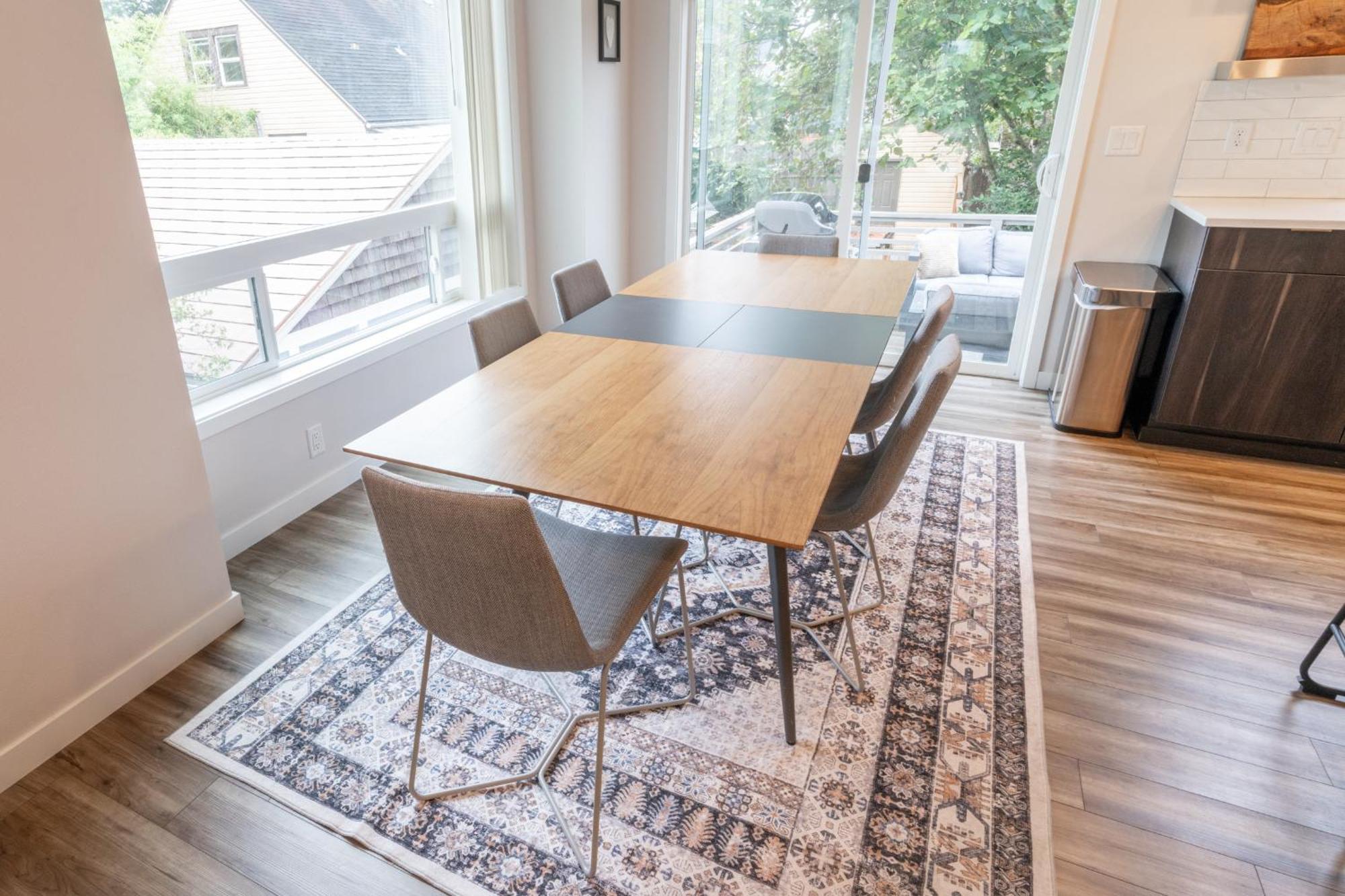 Comfy Family Home, Walkable Neighborhood + Patio! พอร์ตแลนด์ ภายนอก รูปภาพ