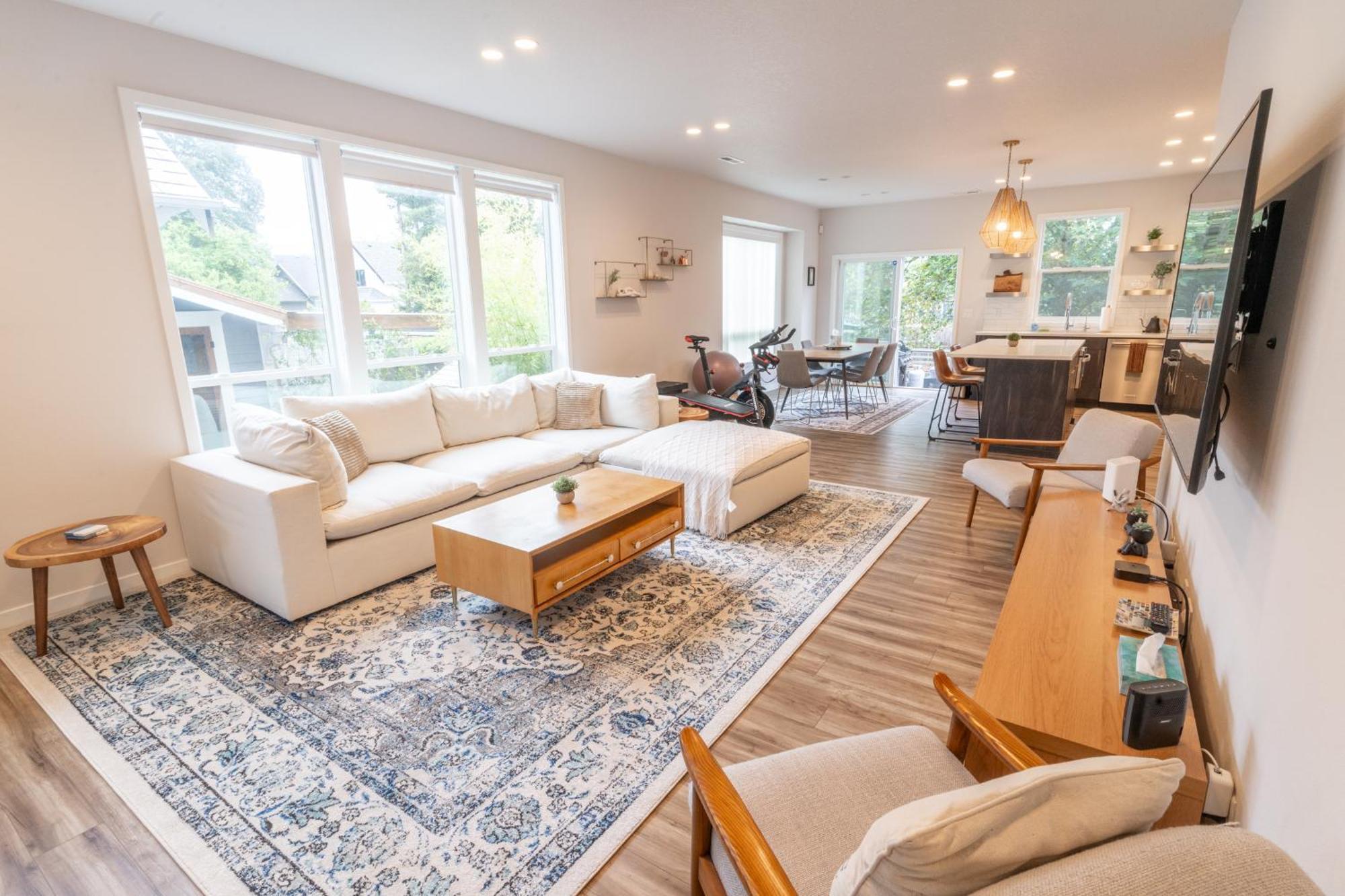 Comfy Family Home, Walkable Neighborhood + Patio! พอร์ตแลนด์ ภายนอก รูปภาพ