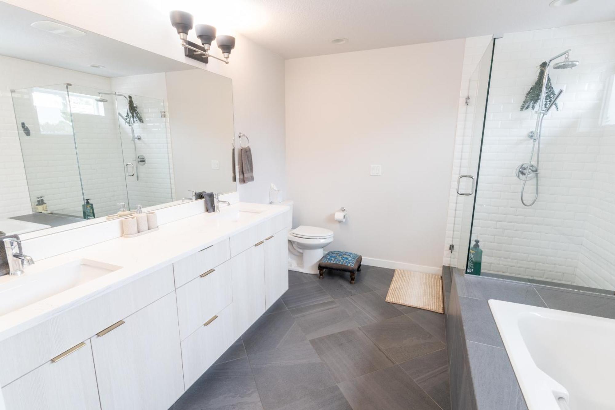 Comfy Family Home, Walkable Neighborhood + Patio! พอร์ตแลนด์ ภายนอก รูปภาพ