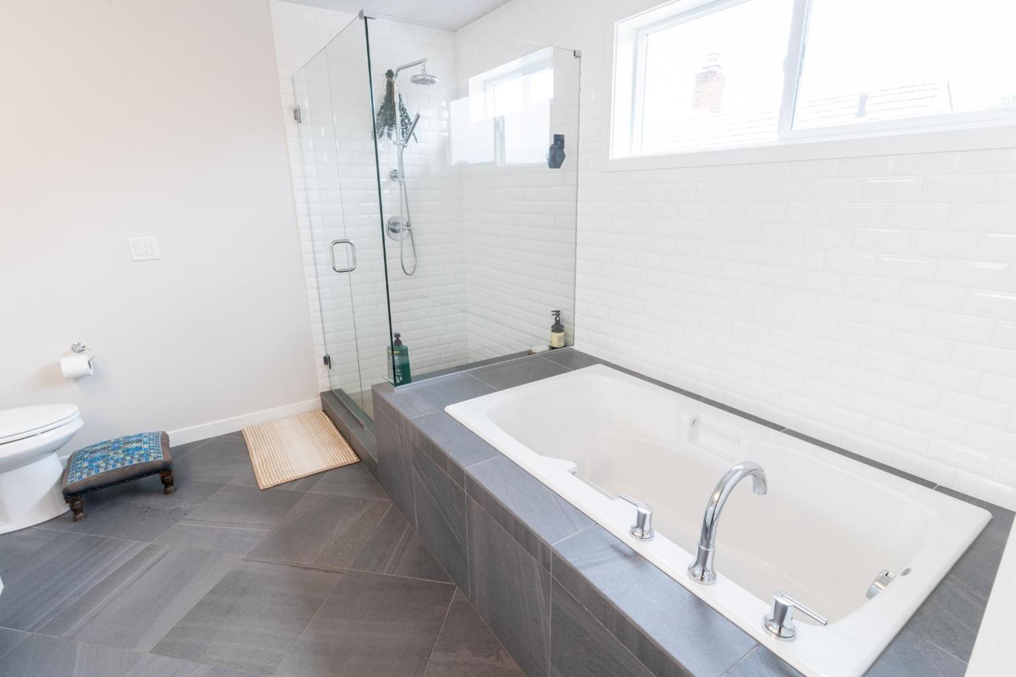 Comfy Family Home, Walkable Neighborhood + Patio! พอร์ตแลนด์ ภายนอก รูปภาพ